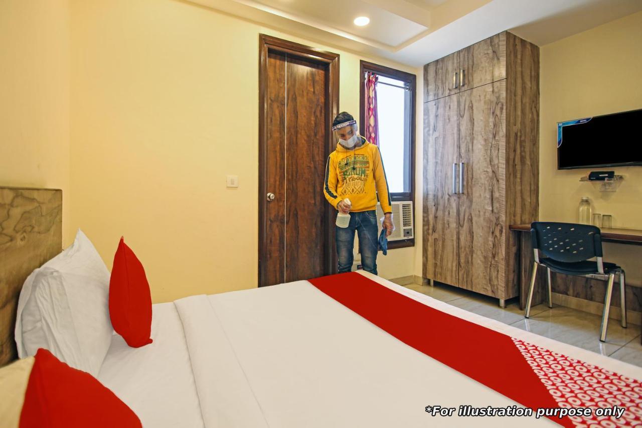 โอโย 74943 โฮเทล ดิสคัฟเวอรี Hotel เกรทเตอร์นอยดา ภายนอก รูปภาพ